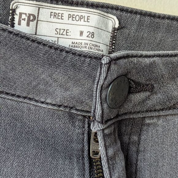 Free People High Rise Stretch Flare Jeans 28 Just Float On Raw Hem Washed Black - Picture 12 of 14